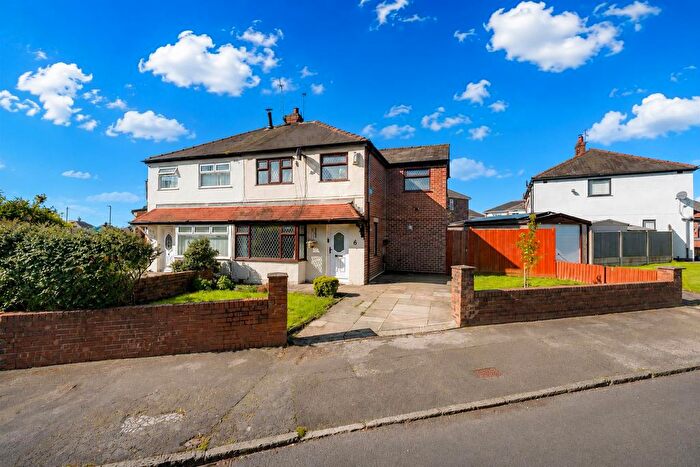 4 Bedroom Semi-detached House For Sale In Poplar Grove, Prescot, Merseyside, L35