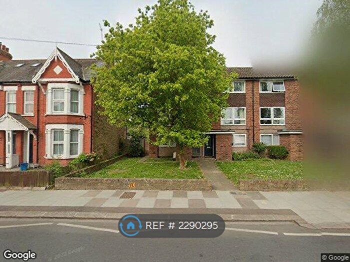 2 Bedroom Flat To Rent In Percy Road, Hampton, TW12