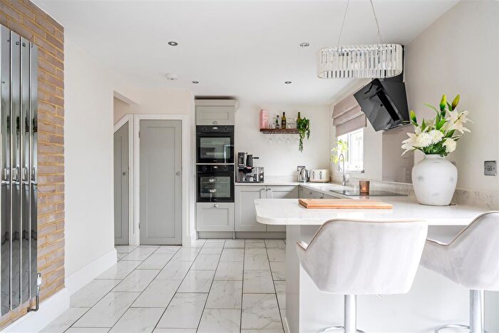 3 Bedroom Semi-Detached House For Sale In Brockmans Close, Ramsgate, CT12