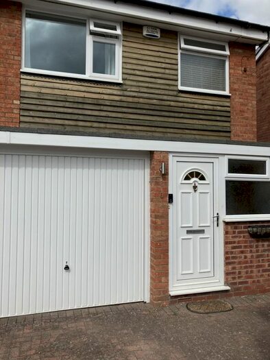 3 Bedroom Semi-Detached House To Rent In Spire Bank, Southam, CV47