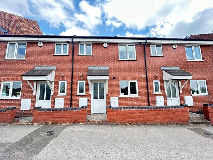 3 Bedroom Town House To Rent In A Park Lane, Shirland, DE55