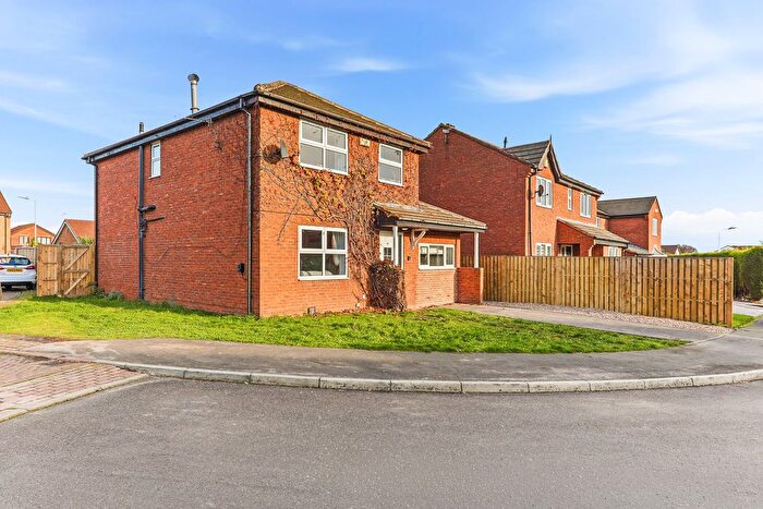 4 Bedroom Detached House For Sale In Hopefield Chase, Rothwell, Leeds, West Yorkshire, LS26