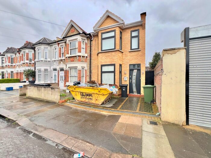 4 Bedroom Terraced House To Rent In Mortlake Road, Ilford, IG1