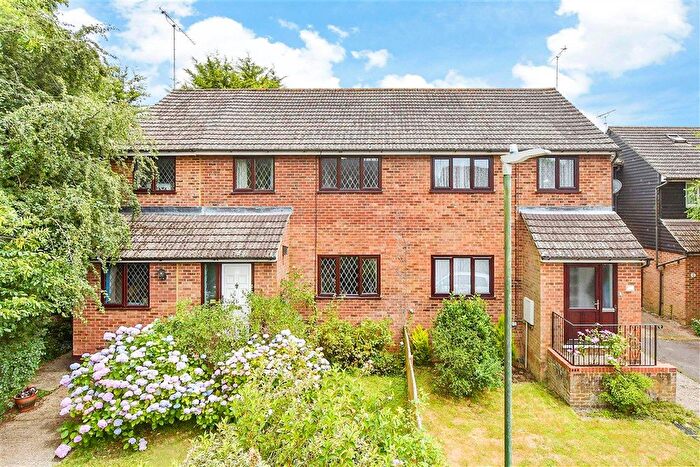 4 Bedroom Semi-detached House For Sale In Henley Fields, St. Michaels, Tenterden, Kent, TN30