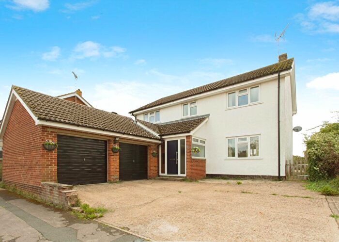 4 Bedroom Detached House For Sale In Priory Close, Ickleton, Saffron Walden, CB10