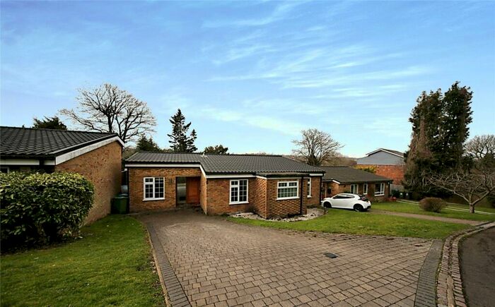 4 Bedroom Bungalow To Rent In Beech Hill Court, HP4