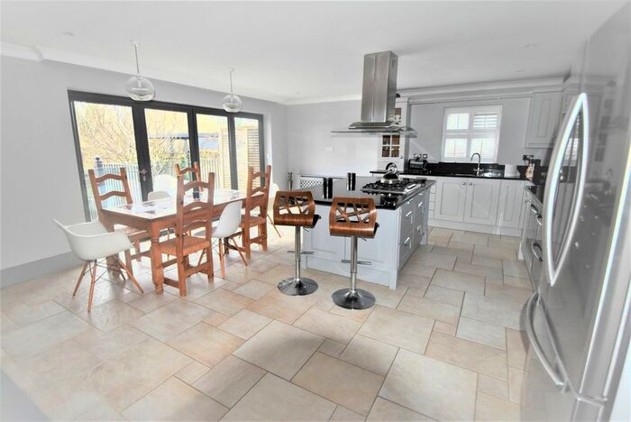 5 Bedroom Detached House To Rent In Ham Island, Old Windsor, SL4