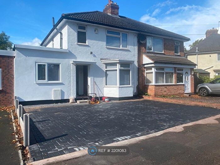 4 Bedroom Semi-Detached House To Rent In Fox Green Crescent, Birmingham, B27