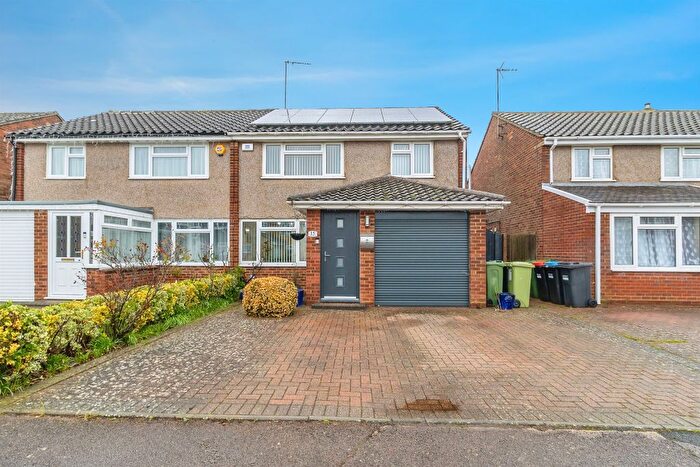3 Bedroom Semi Detached House For Sale In Burns Road, Bletchley, Milton Keynes, MK3