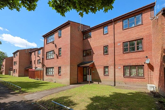 Studio For Sale In Newcourt, Uxbridge, UB8
