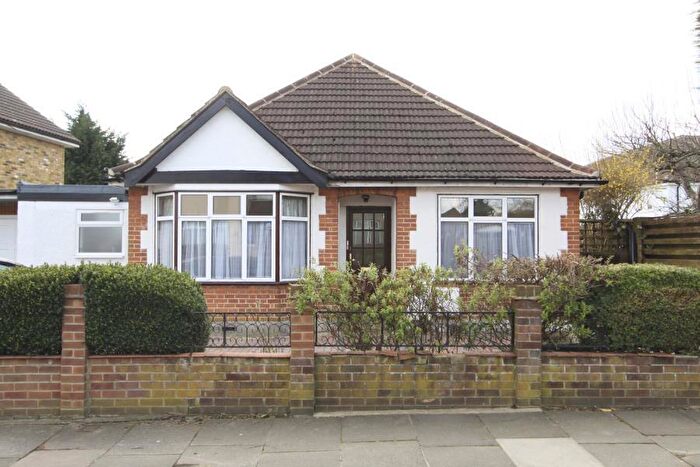 3 Bedroom Bungalow To Rent In Middleton Drive, Pinner, HA5