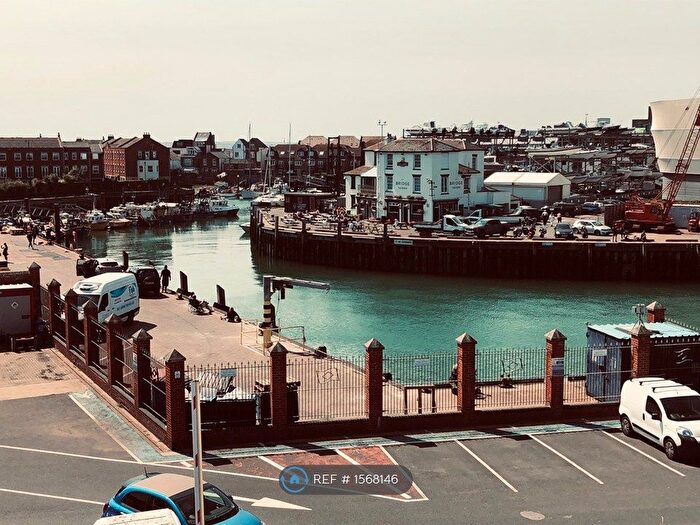 2 Bedroom Flat To Rent In Regency Court, Old Portsmouth, Hampshire, PO1