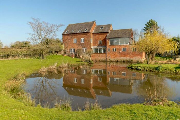 7 Bedroom Detached House For Sale In Sutton-On-The-Hill, Ashbourne, Derbyshire, DE6