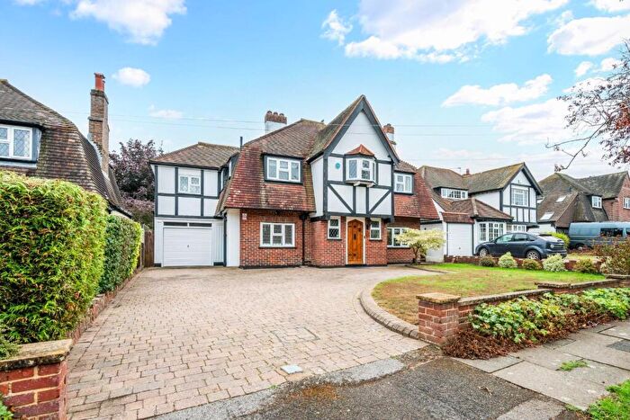 5 Bedroom Detached House For Sale In Downs Wood, Epsom Downs, KT18
