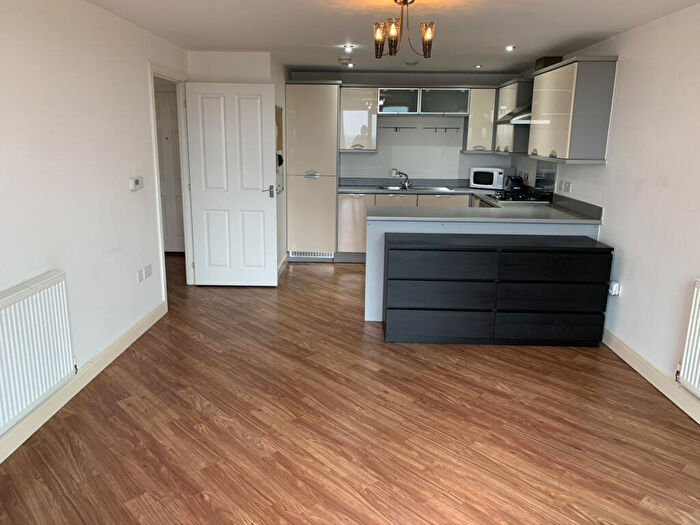2 Bedroom Apartment To Rent In - Perth Road, Gants Hill, London, IG2