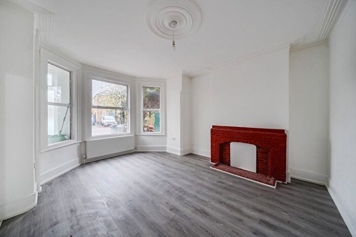 5 Bedroom Semi Detached House To Rent In Coppetts Road, London, N10