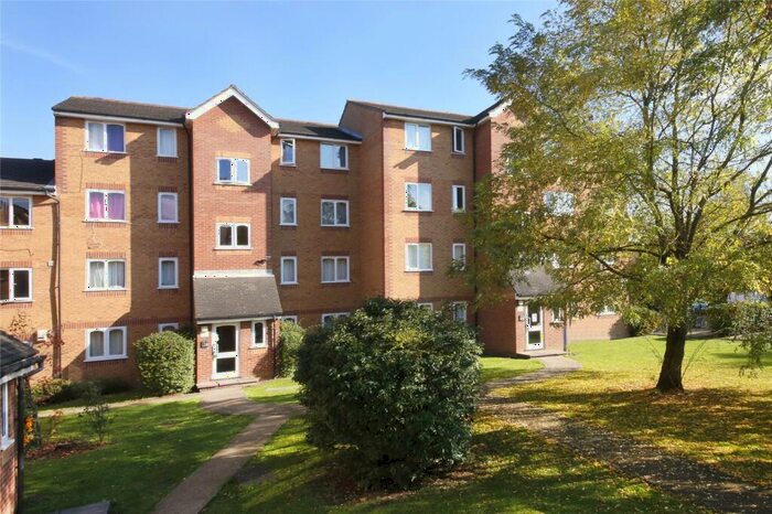1 Bedroom Flat To Rent In Inwen Court, Grinstead Road, London, SE8