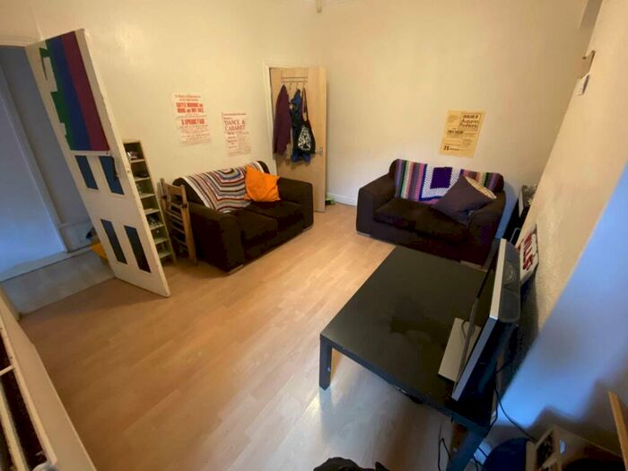 3 Bedroom Terraced House To Rent In Mabfield Road, Fallowfield, M14