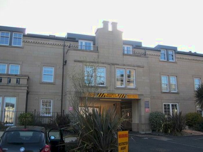2 Bedroom Flat To Rent In Willowbrae Road, Edinburgh, EH8