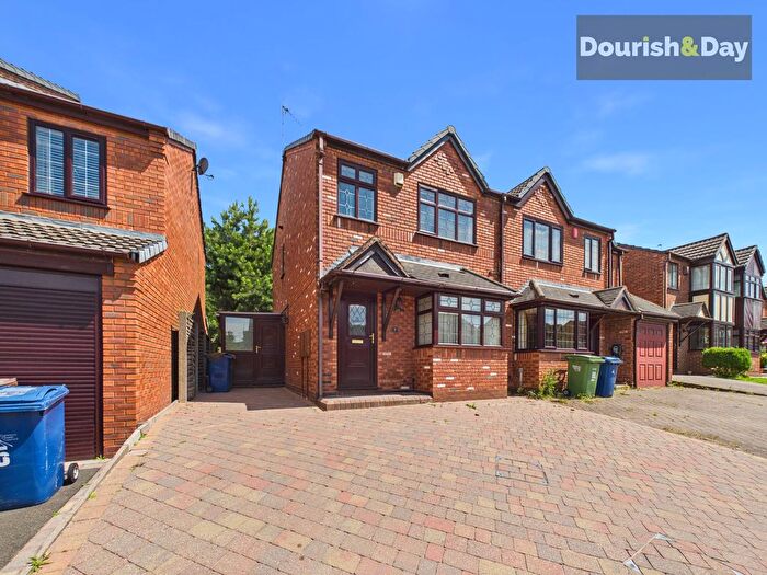 3 Bedroom Semi-detached House For Sale In Chetwynd Park, Cannock, WS12