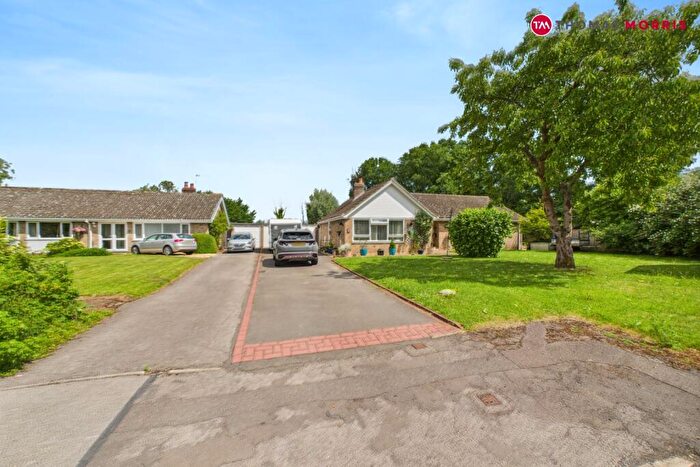 4 Bedroom Bungalow For Sale In Lancaster Close, Old Hurst, Huntingdon, PE28