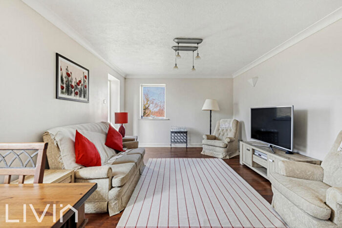 3 Bedroom Flat For Sale In Tavistock Road, Croydon, CR0