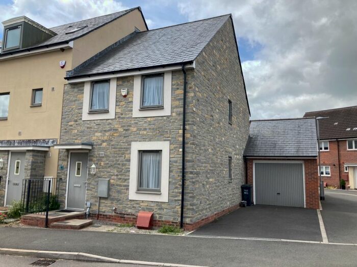 3 Bedroom Semi-Detached House To Rent In Thompson Road, Wells, BA5