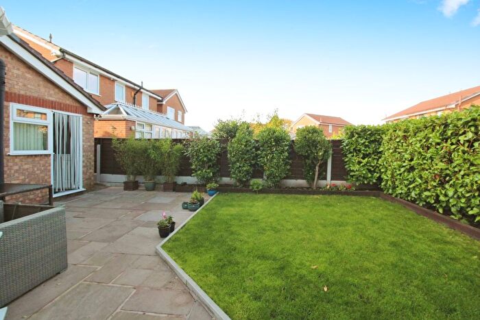 4 Bedroom Detached House For Sale In Maypool Drive, Stockport, Greater Manchester, SK5