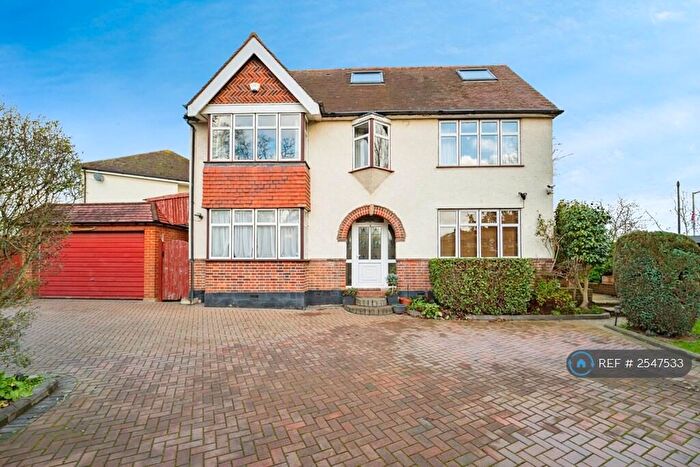 4 Bedroom Detached House To Rent In Love Lane, Iver, SL0