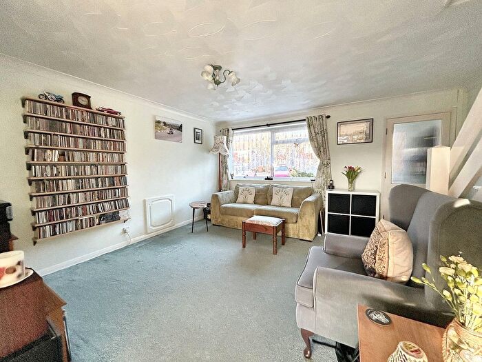 3 Bedroom Terraced House For Sale In Cavalier Close, Dibden, SO45