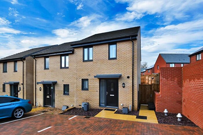 2 Bedroom Semi-Detached House For Sale In Elizabeth Road, Cullompton, EX15