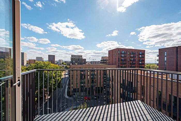 Studio To Rent In Momento Barking, Barking, IG11