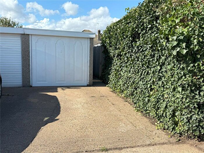 3 Bedroom End Of Terrace House For Sale In Third Avenue, Stanford-Le-Hope, Essex, SS17