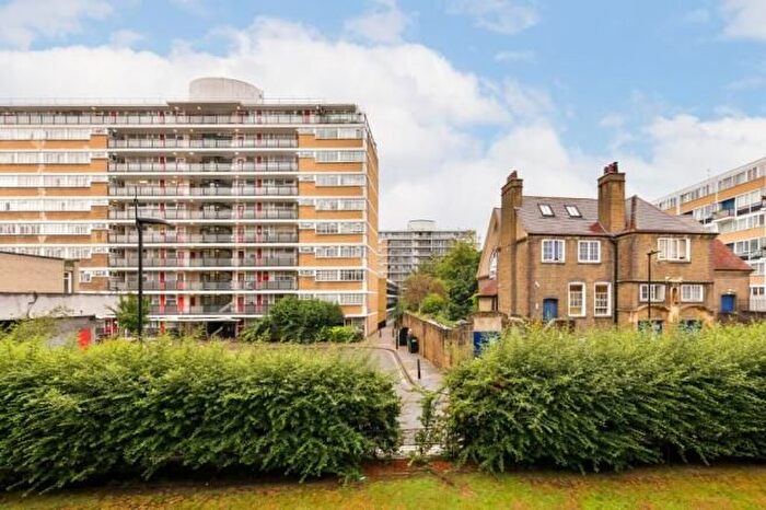 Studio To Rent In Selden House, Churchill Gardens, London, SW1V