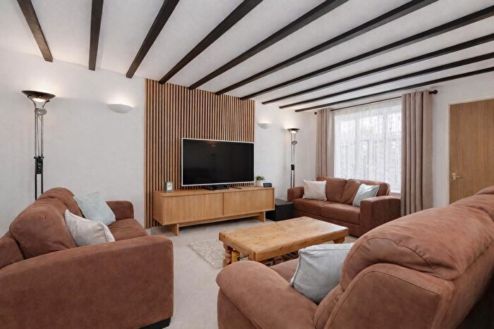 3 Bedroom Terraced House For Sale In The Campions, Borehamwood, WD6