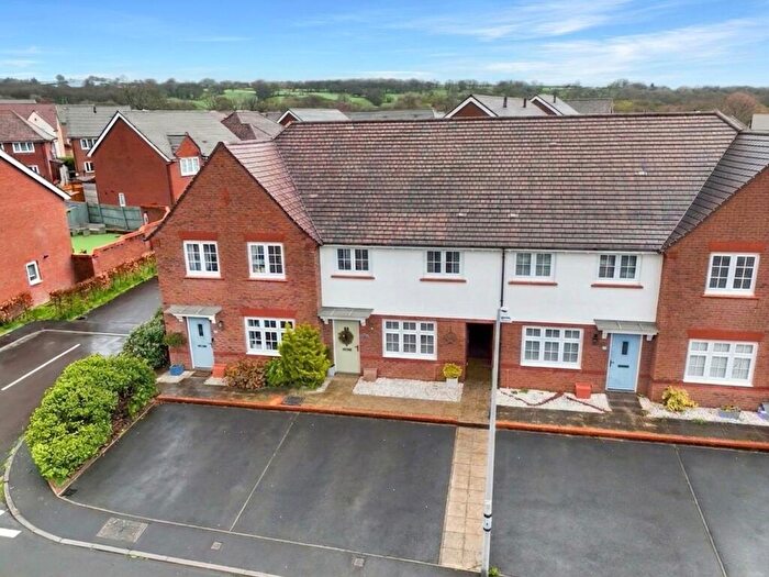 3 Bedroom Terraced House For Sale In River Avenue, Trelewis, CF46