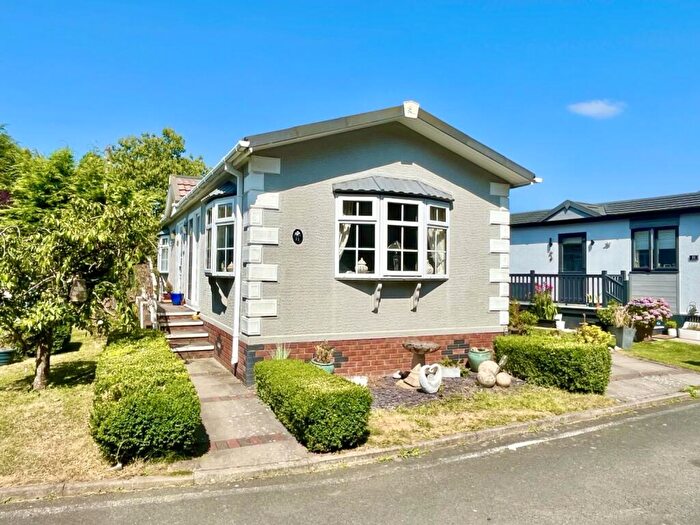 2 Bedroom Park Home For Sale In Sunnybank, Lapley, ST19