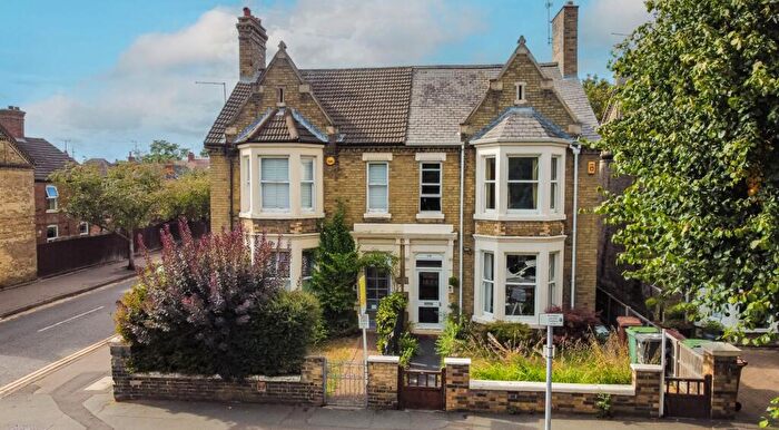 4 Bedroom Semi-Detached House For Sale In Broadway, Peterborough, PE1