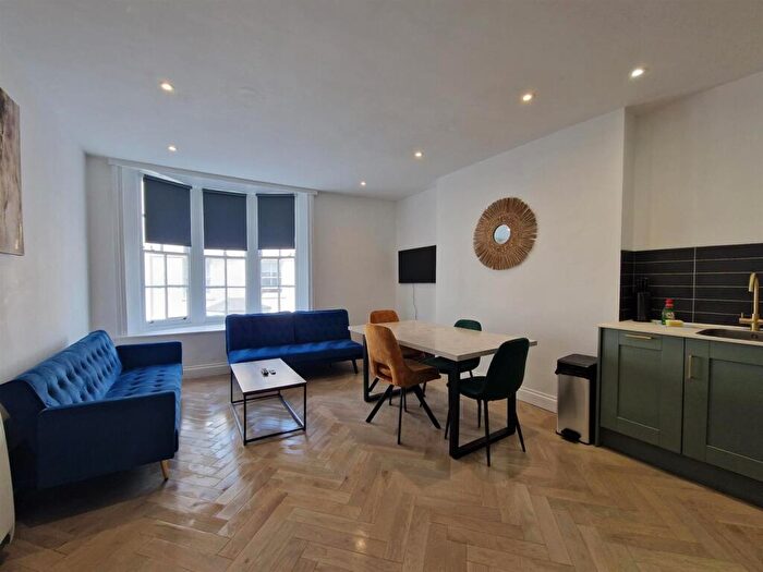 3 Bedroom Apartment To Rent In St. James's Street, Brighton, BN2
