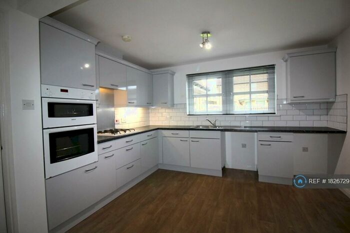 4 Bedroom Detached House To Rent In Elie Road, Blantyre, Glasgow, G72