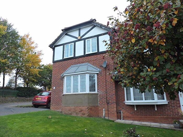 3 Bedroom Semi Detached House To Rent In Dylan Thomas Road, Nottingham, NG5