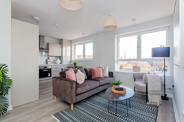 2 Bedroom Flat For Sale In / Bridge Street, Paisley, PA1