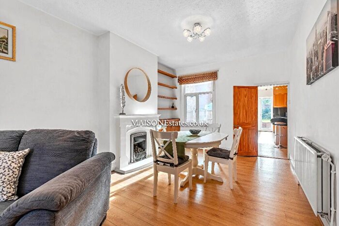 3 Bedroom Terraced House For Sale In Mayfield Road, Earlsdon, Coventry, CV5