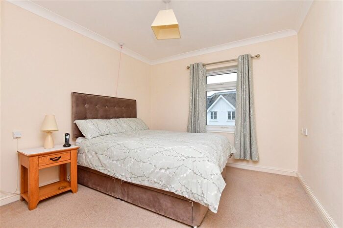 2 Bedroom Flat For Sale In Station Road, Sutton, Surrey, SM2