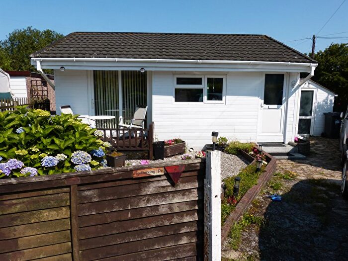 2 Bedroom Park Home For Sale In Guildford Close, Foxhole, PL26