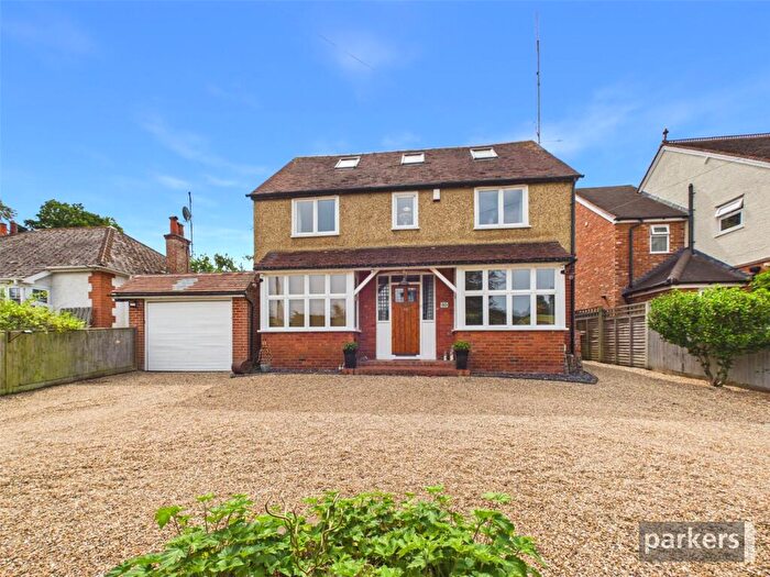 4 Bedroom Detached House For Sale In Peppard Road, Sonning Common, Reading, Oxfordshire, RG4