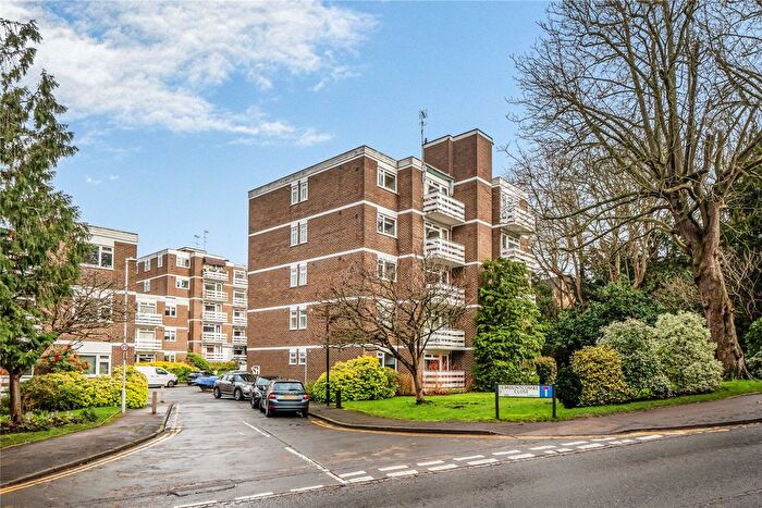 2 Bedroom Flat For Sale In Surbiton, KT6