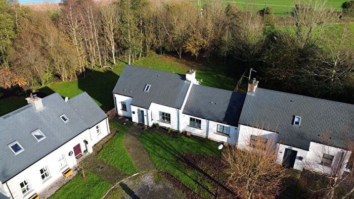 3 Bedroom Semi-Detached Bungalow For Sale In Kilmore Quay Cottages, Linaskea, BT92