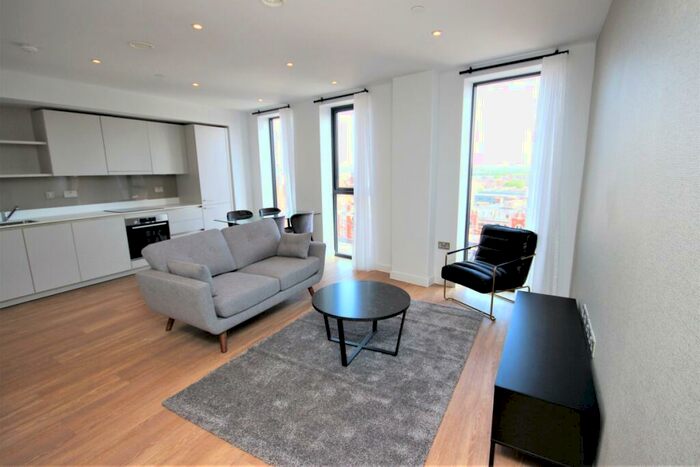 2 Bedroom Apartment To Rent In Carding, Manchester New Square Manchester, M1