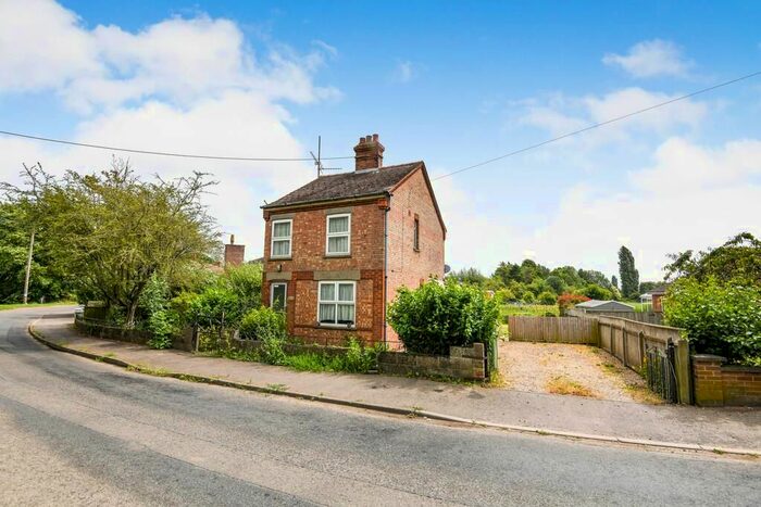 3 Bedroom Detached House For Sale In Basin Road, Outwell, Wisbech, Cambridgeshire, PE14
